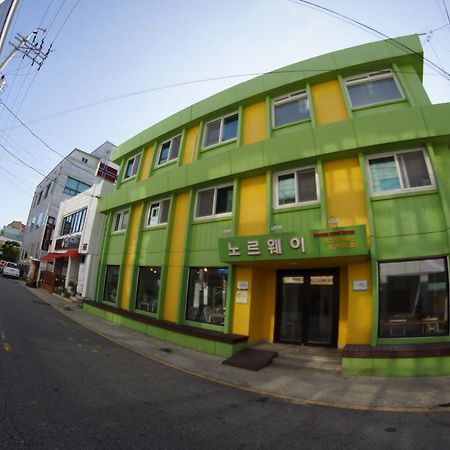 Mokpo Norway Guesthouse Exteriör bild